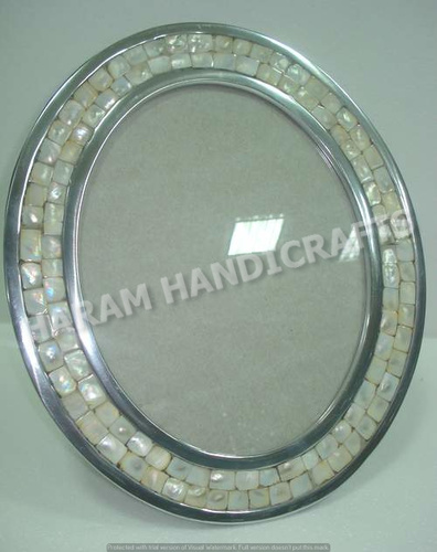 Round Photo Frames