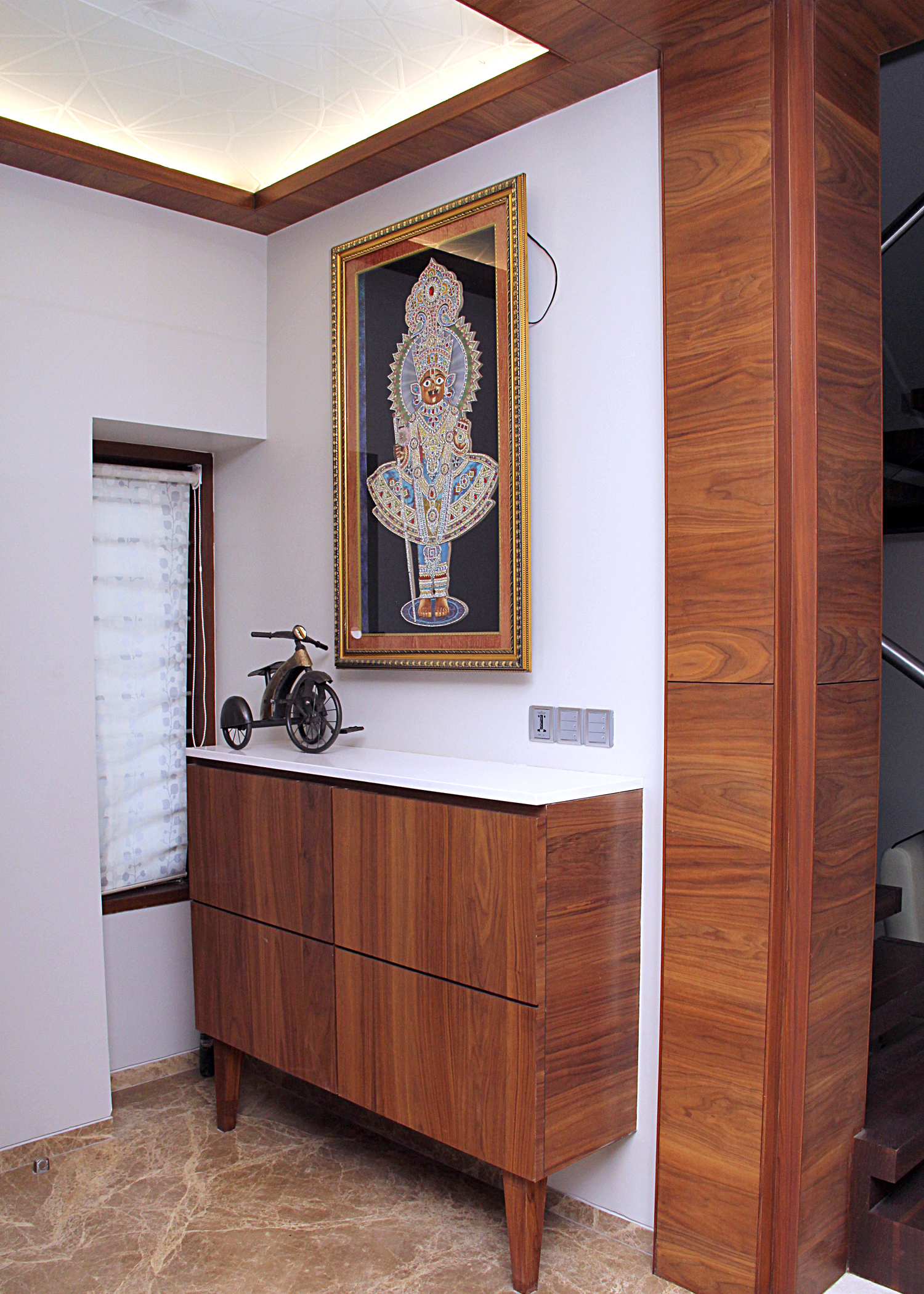 HOME FURNITURE