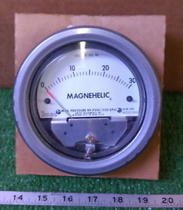 Dwyer 2230 Magnehelic Differential Pressure Gauge 0-30 PSI
