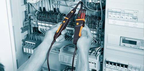 Voltage testers with 360A display