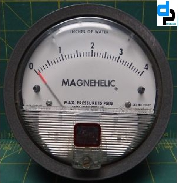 Dwyer 2204 Magnehelic Differential Pressure Gauge 0-4 PSI