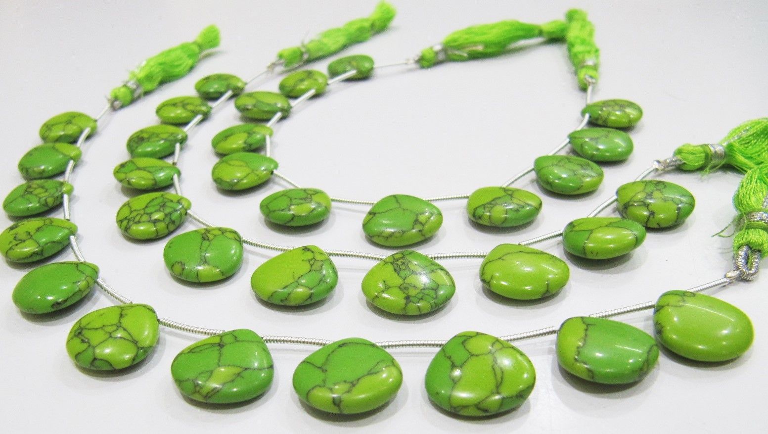 AAA Quality Green Turquoise Smooth Plain Heart Shape Beads.