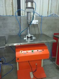 Aerosol Crimping Machine