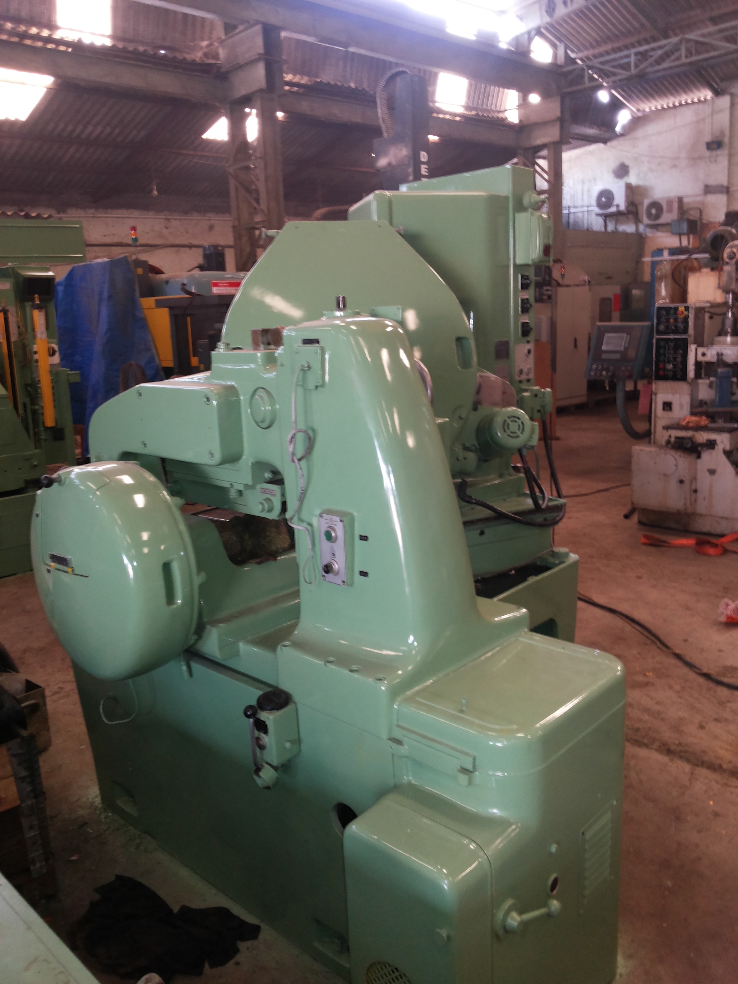 Hurth SRS 400 Universal Shaver Cutter Grinding Machine For Sale