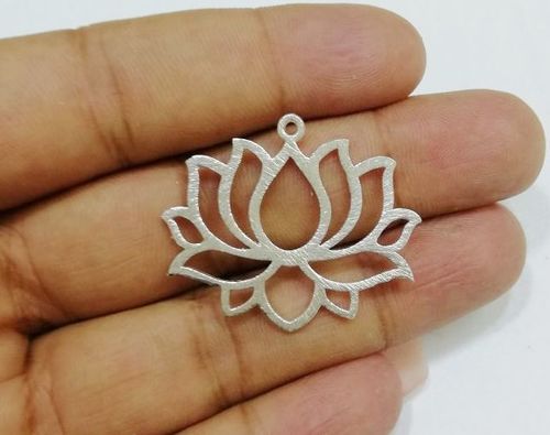 Silver Plated Lotus Shape Charm Pendant - Jewelry Finding Charms For Earring