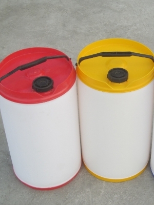 Golden Engine Oil Botle - Material: Plastic