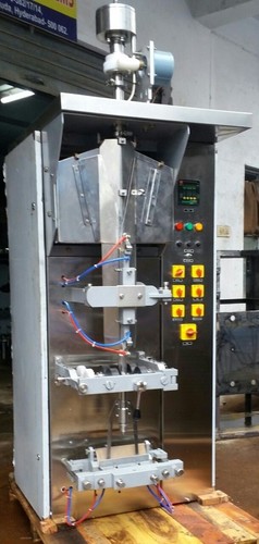 Automatic Milk Packing Machine Capacity: 1200 Liter (L)