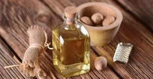 Nutmeg Oil Purity: 100%