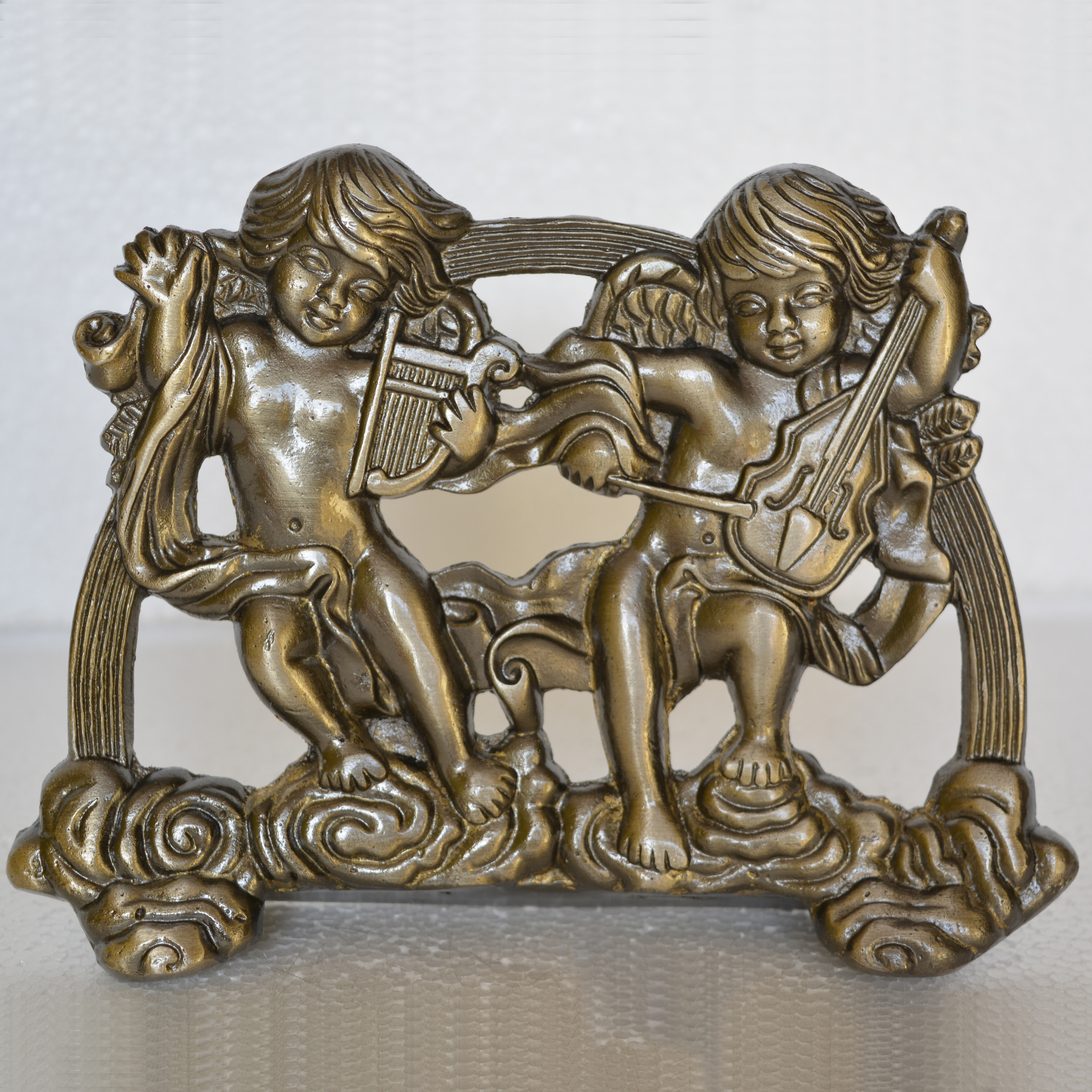 Cute Cupids Metal Wall Plate With Antique Finish for Wall Decor Sculpture Art