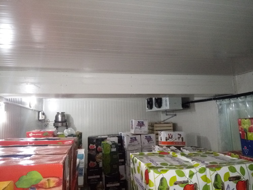FRUITS COLD STORAGE ROOM
