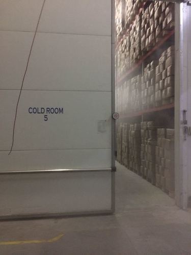 Manual Atmospheric Cold Storage Capacity: 2000 Liter (L)