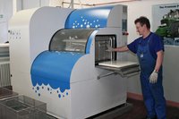 METAL DE-GREASING & PRECISION CLEANING MACHINE