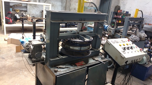 Fully Automatic Paper Plates Machine Capacity: 350 Kilogram(Kg)