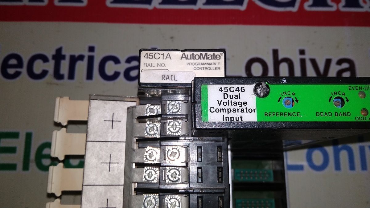 DUAL VOLTAGE COMPARATOR INPUT