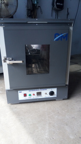 Bacteriological Incubator