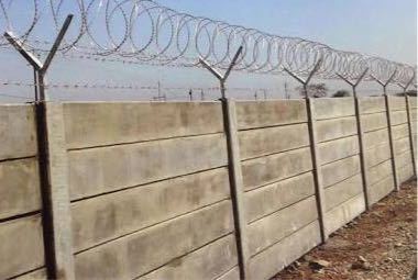 Cement foalding compound bounery wall