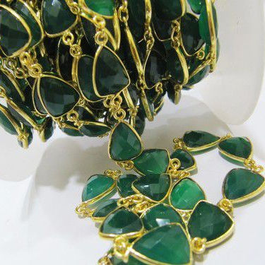 Natural Green Onyx Trillion Shape Briolette Chain Size: 10x13mm