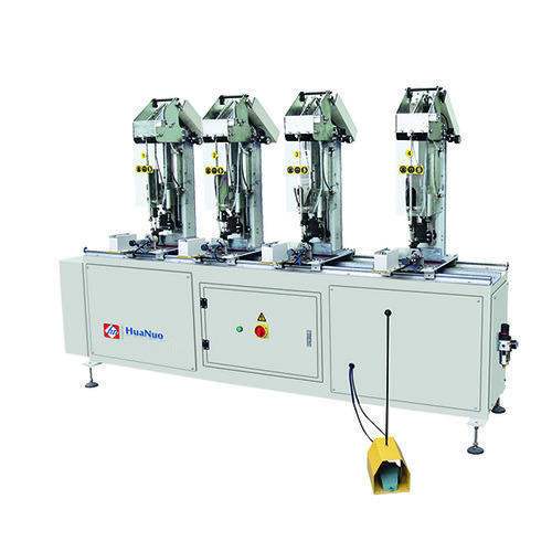 Four head screw fastening machine