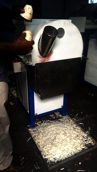 Cassava cutting machine