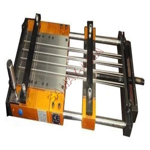 Pneumatic Feeder with Guiding Device