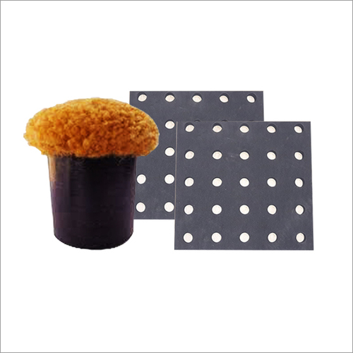 Pom Pom & Foam Pallets Design: Dotted