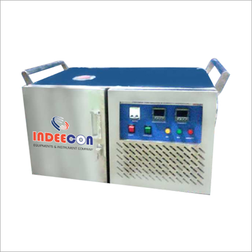 Portable Temperature & Humidity Calibrator Size: 35X35X22Cm