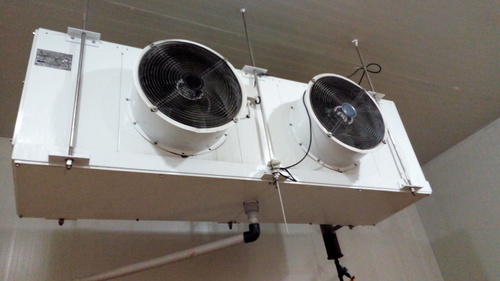 Frozen Products Cold Room - Metal, 3x3x2.5 Meter Dimensions | 2500 CFM Air Flow, 2TR Refrigerating Capacity, Copper Cooling Coil, New Sealed Compressor, Quiet Operation at 1 dB, 2-Year Warranty