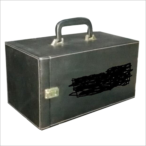 Pom Boxes Design: Plain