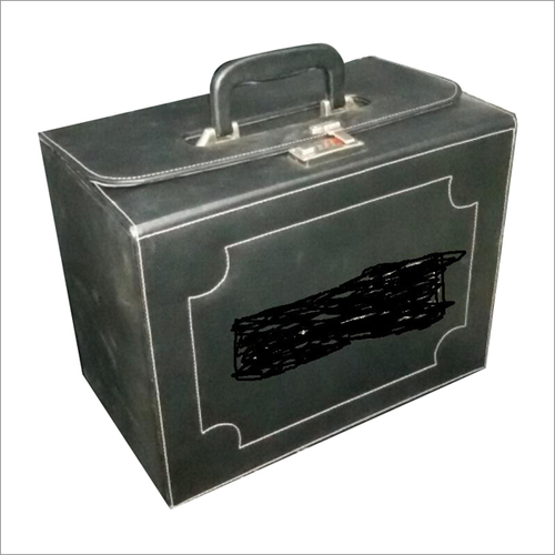 Pom Boxes Design: Plain