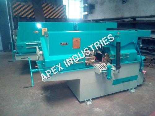 Green Metal Cutting Bandsaw Machine