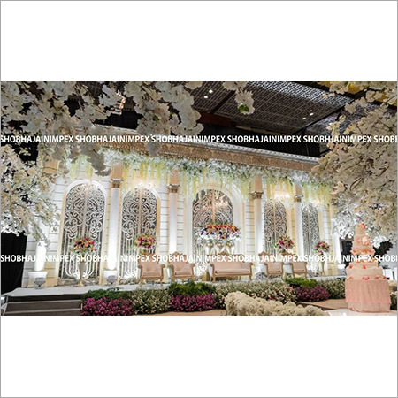 Luxurious English Wedding Reception Stage