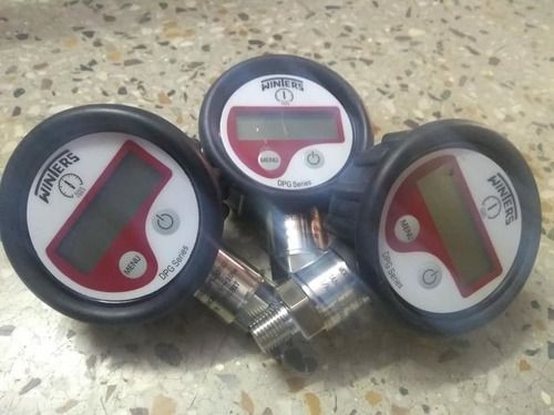 Winters Digital Pressure Gauge Model No DPG220R11