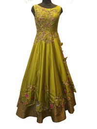 Ladies Designer Evening/party Gowns Bust Size: 36 Inch (in)