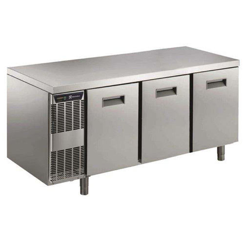 Commercial Undercounter Refrigerators Capacity: 420 Liter (L)