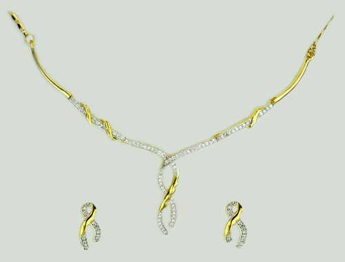 Elegant Eight Necklace Set Gender: Women