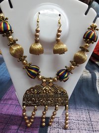 Silk Thread Jewellery Gender: Women