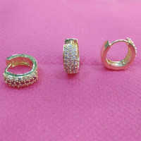 Stone Imitation Earring - Gold Plated, 1.5 Cm Thickness, Embedded With Zirconium Stones, Lightweight Elegant Design For Weddings And Celebrations