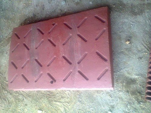 Jaw Crusher Plates - Color: Red