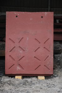 Jaw Plate Plain - Steel Material, Red Color - Painted Surface Treatment