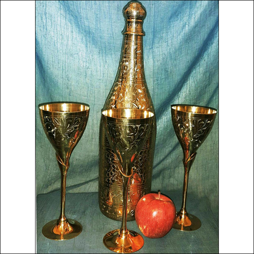 Generic Brass Bottle Glass Set