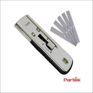 Partek Stainless Steel Safety Scraper and 1 Pack Of 10 Spare Blades SCR03S SCR03SB
