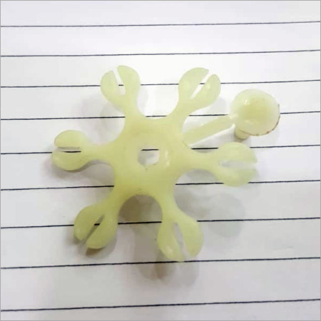 Spinner Toy - White Plastic, 6-Blade Star Shape | Lightweight, Breakage Resistant, Fun for Ages 3+