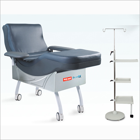 DZIRE 1X Contoured Shaped Blood Donor Chair