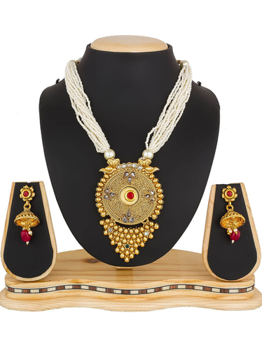 Necklace Set By ROYKALS TEXTILE