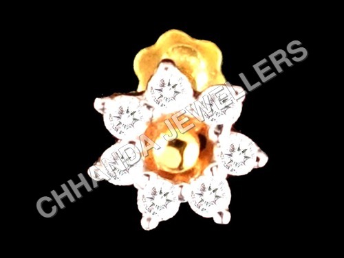 Diamond Studded Nose Pin