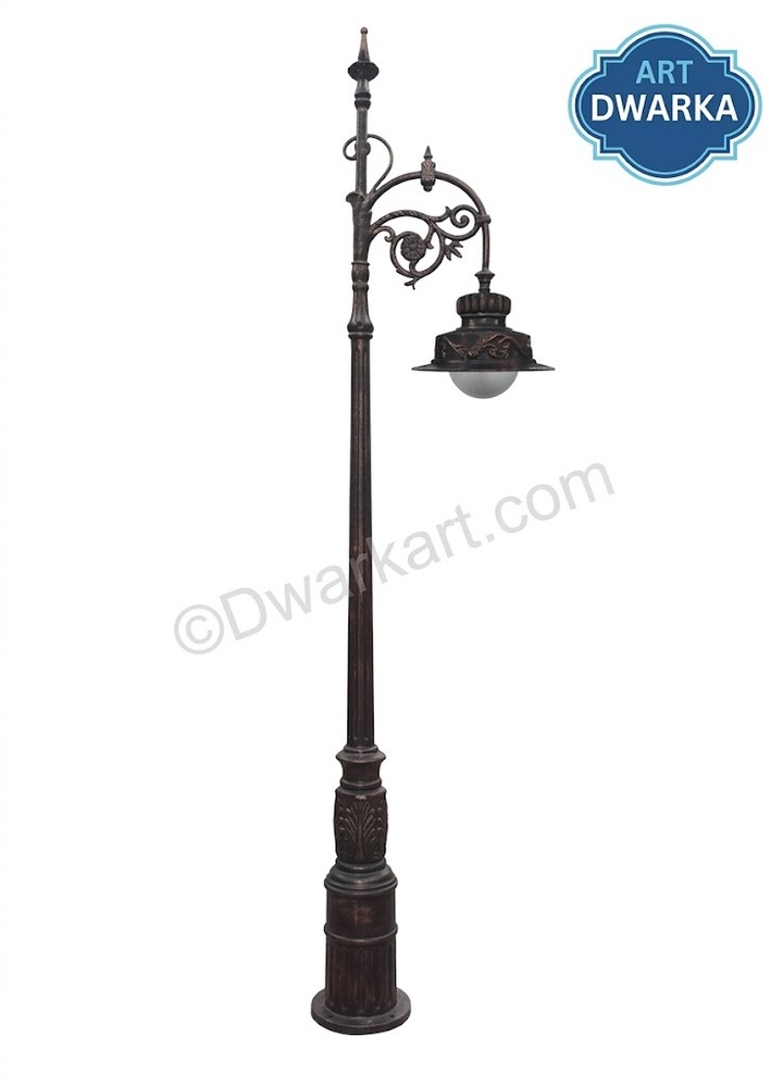 Ross Cast Iron Lamp Post with Bracket and Light