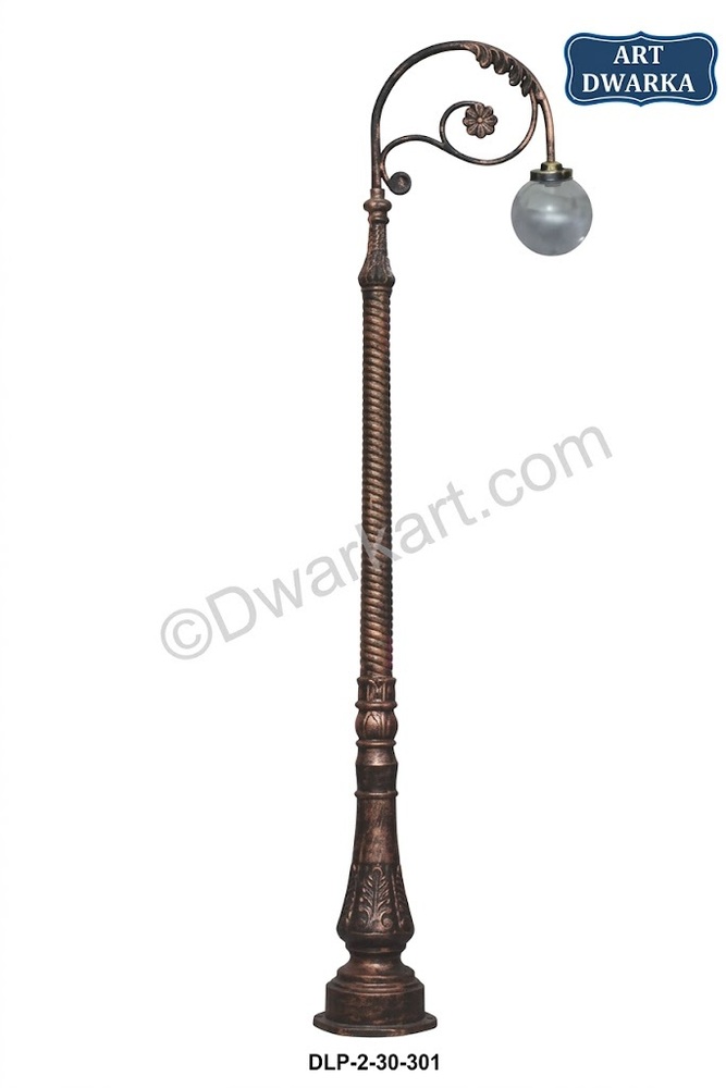 Solviya Antique Cast Iron Lamp Post with Bracket and Light