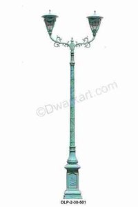 Regina Cast Iron Lamp Post with Bracket and Light