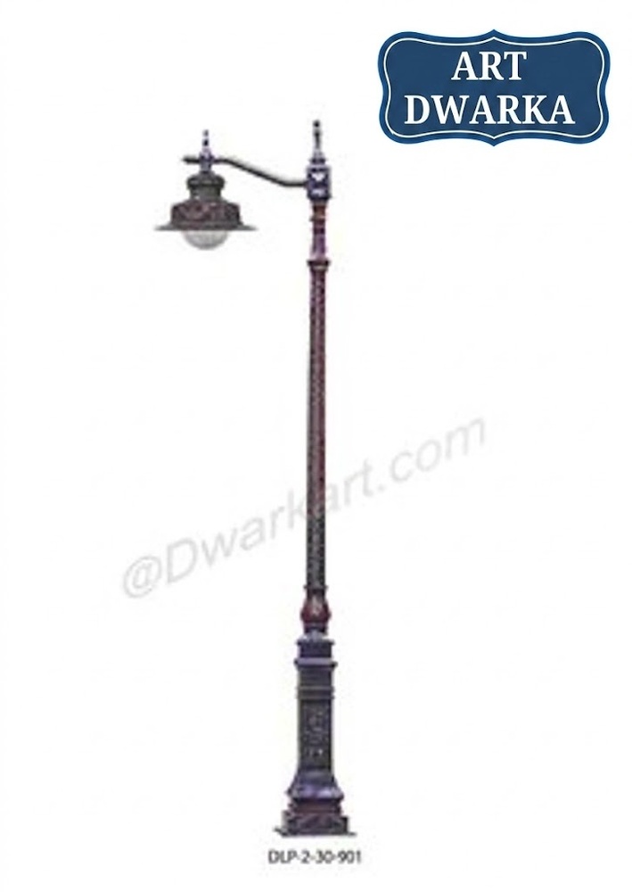 Sinoli  Cast Iron Lamp Post with Bracket and Light