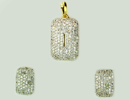 Bright Light Pendant Set Gender: Women